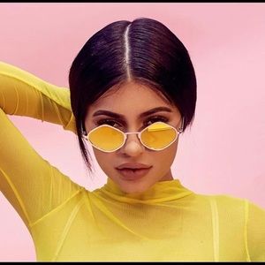 Quay x Kylie Jenner Purple Honey Sunglasses in Gold